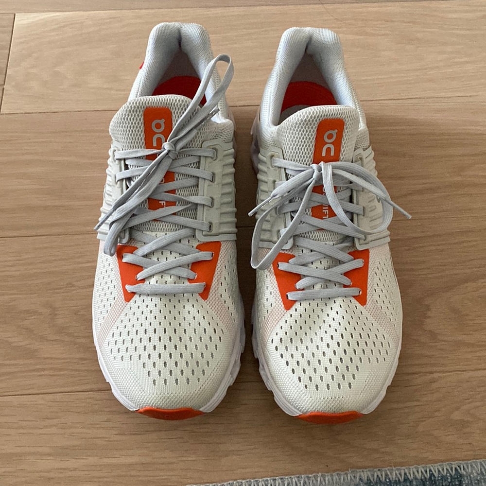 Men’s On Cloud Helios Grey/Orange/White